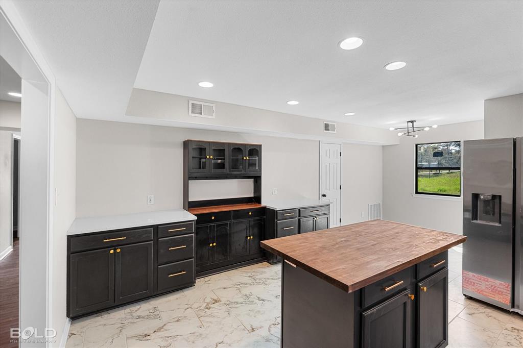 227 White Road Frierson, LA 71027 - Photo 15 of 37 New built in display case