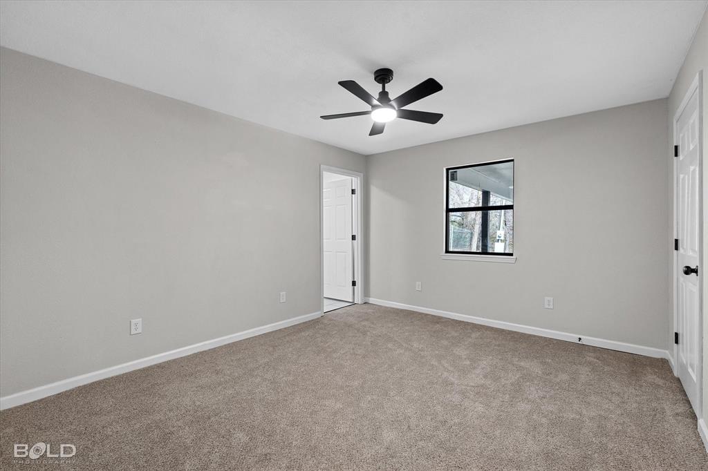 227 White Road Frierson, LA 71027 - Photo 18 of 37 Downstairs Bedroom 1 suite