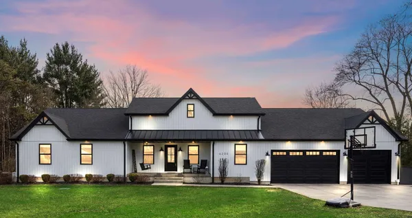 $899,000 | 6205 West 177th Avenue, Lowell, IN 46356