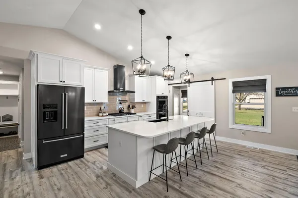 $899,000 | 6205 West 177th Avenue, Lowell, IN 46356