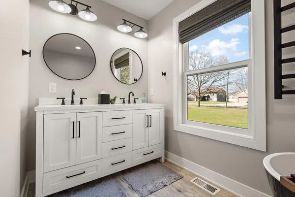 $899,000 | 6205 West 177th Avenue, Lowell, IN 46356