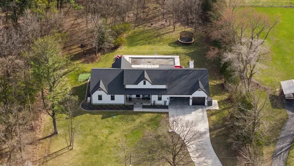 $899,000 | 6205 West 177th Avenue, Lowell, IN 46356