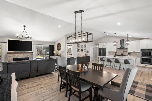 $899,000 | 6205 West 177th Avenue, Lowell, IN 46356