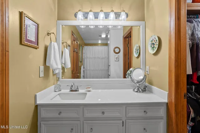 $334,999 | 4201 Oak Hill Drive, Terry, MS 39170