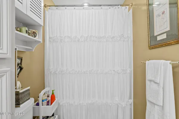 $334,999 | 4201 Oak Hill Drive, Terry, MS 39170