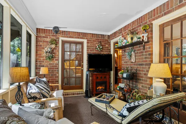 $334,999 | 4201 Oak Hill Drive, Terry, MS 39170