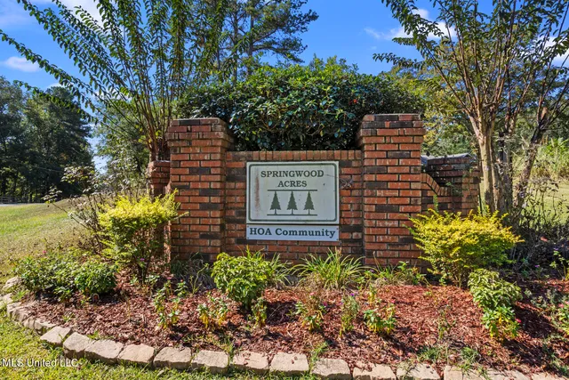 $334,999 | 4201 Oak Hill Drive, Terry, MS 39170