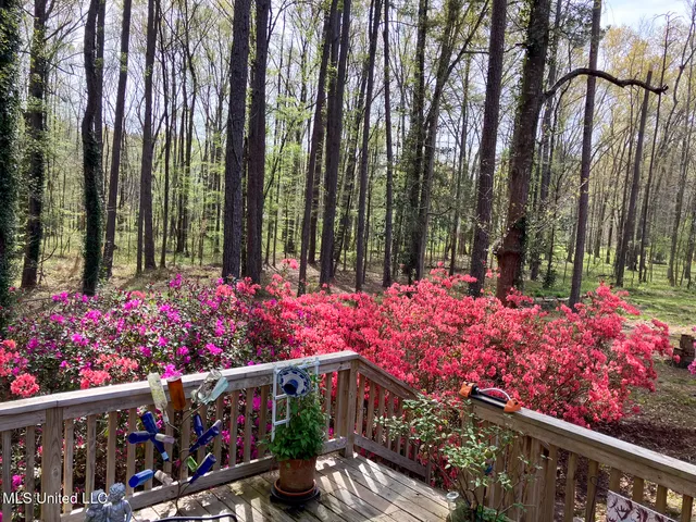 $334,999 | 4201 Oak Hill Drive, Terry, MS 39170