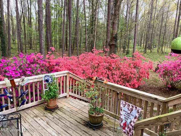 $334,999 | 4201 Oak Hill Drive, Terry, MS 39170