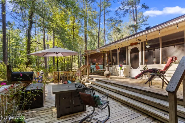 $334,999 | 4201 Oak Hill Drive, Terry, MS 39170