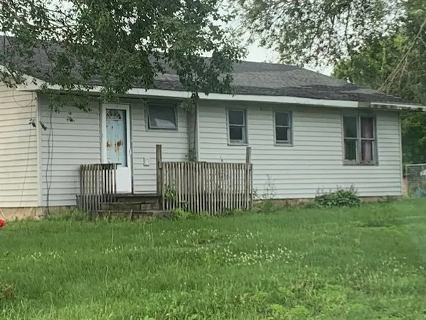$40,000 | 103 5th Street, Waynesville, IL 61778