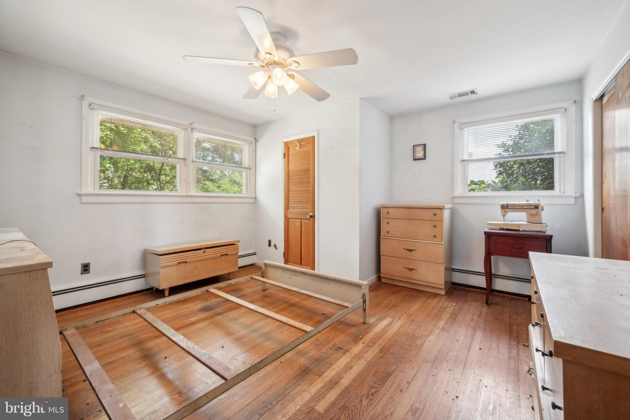 605 South Chester Avenue Riverside, NJ 08075 - Photo 12 of 24 Primary Bedroom