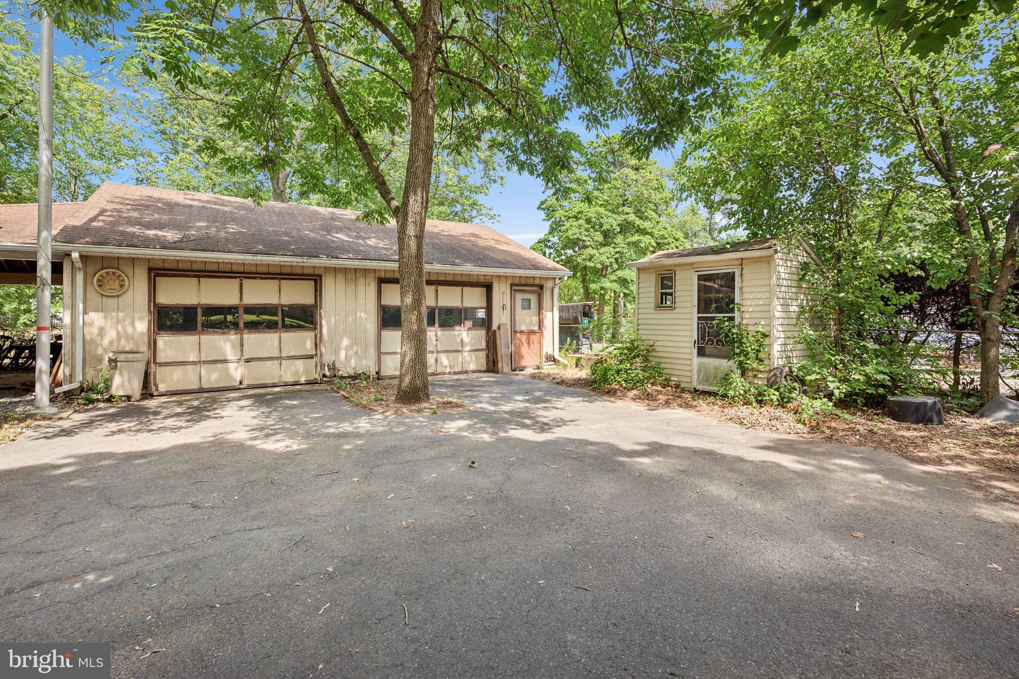 605 South Chester Avenue Riverside, NJ 08075 - Photo 20 of 24 Detached Garage