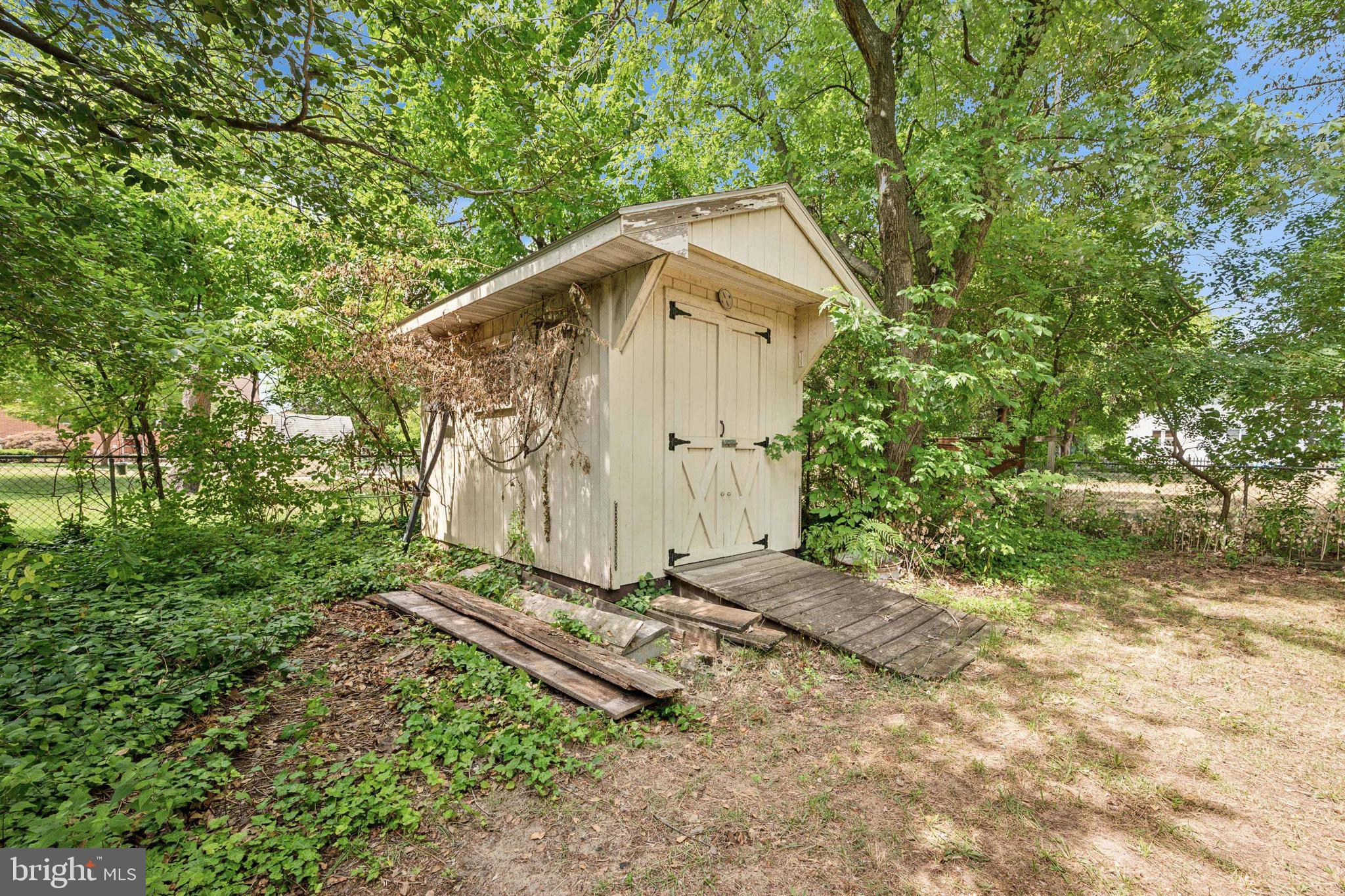 605 South Chester Avenue Riverside, NJ 08075 - Photo 22 of 24 Shed