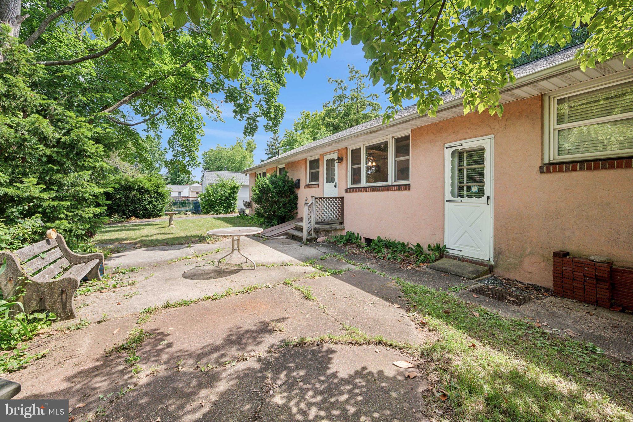 605 South Chester Avenue Riverside, NJ 08075 - Photo 23 of 24 Exterior Back