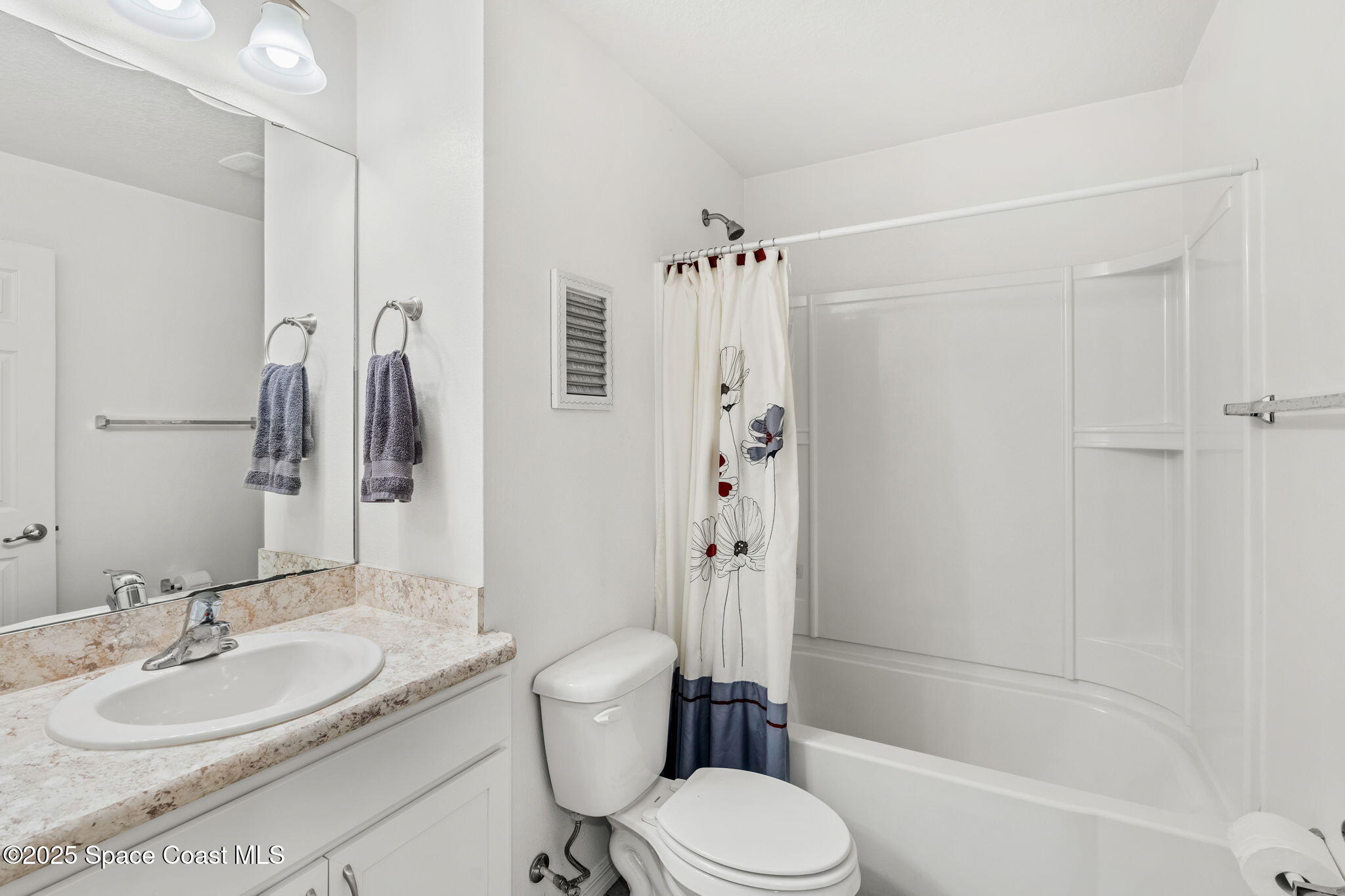 610 Wildmer Road Southwest Palm Bay, FL 32908 - Photo 17 of 28 Bathroom 2
