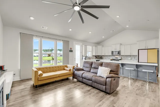 $395,000 | 1037 Magnolia Warbler Way, Ravenel, SC 29470