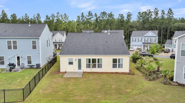 $395,000 | 1037 Magnolia Warbler Way, Ravenel, SC 29470