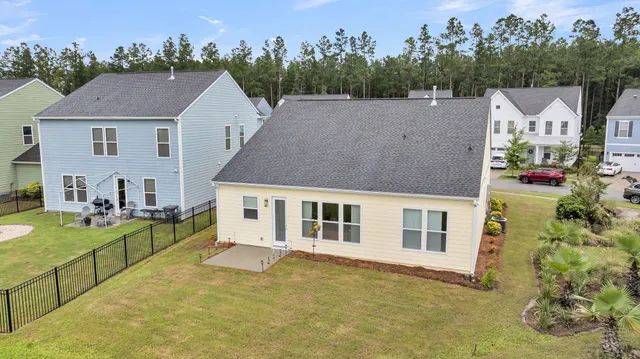 $395,000 | 1037 Magnolia Warbler Way, Ravenel, SC 29470