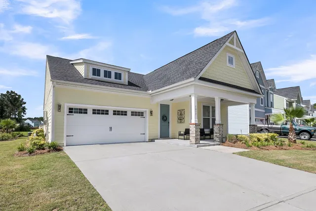 $395,000 | 1037 Magnolia Warbler Way, Ravenel, SC 29470