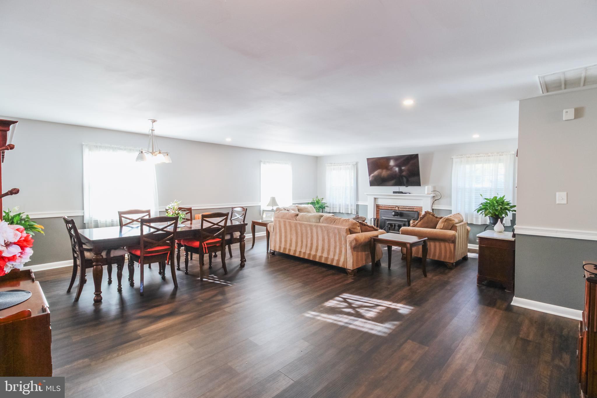 150 Country Club Road Willingboro, NJ 08046 - Photo 3 of 37