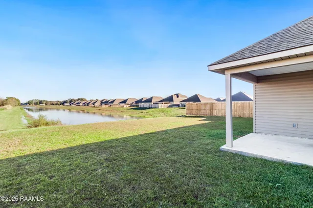 $2,600 | 108 Chesson Hl Drive, Broussard, LA 70518