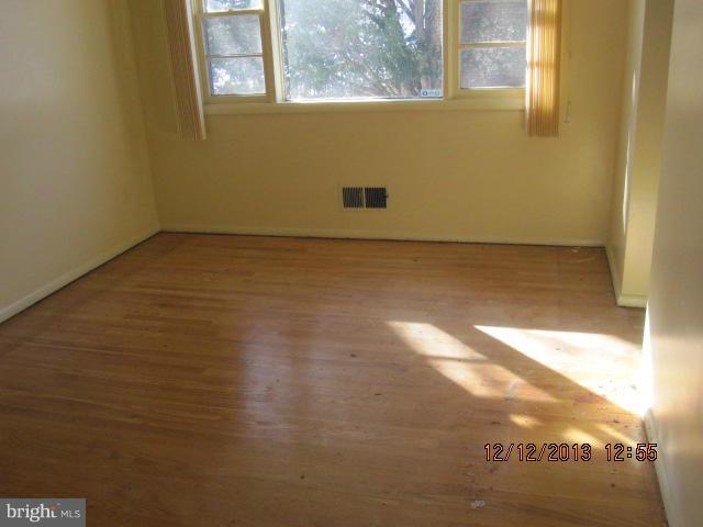 3416 Redman Road Baltimore, MD 21207 - Photo 5 of 15 Dining Room