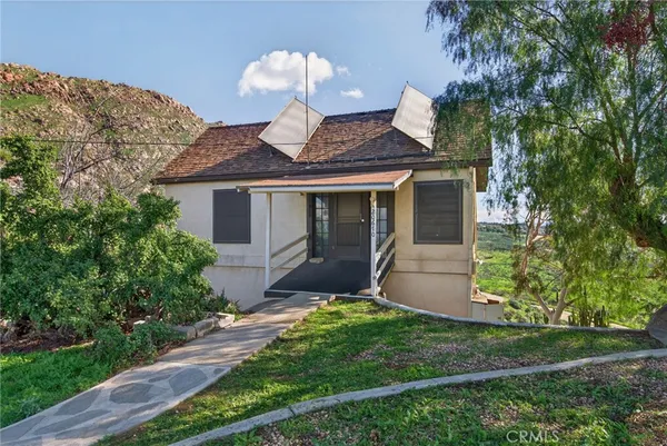 $1,100,000 | 20682 Hill Top Drive, Riverside, CA 92507