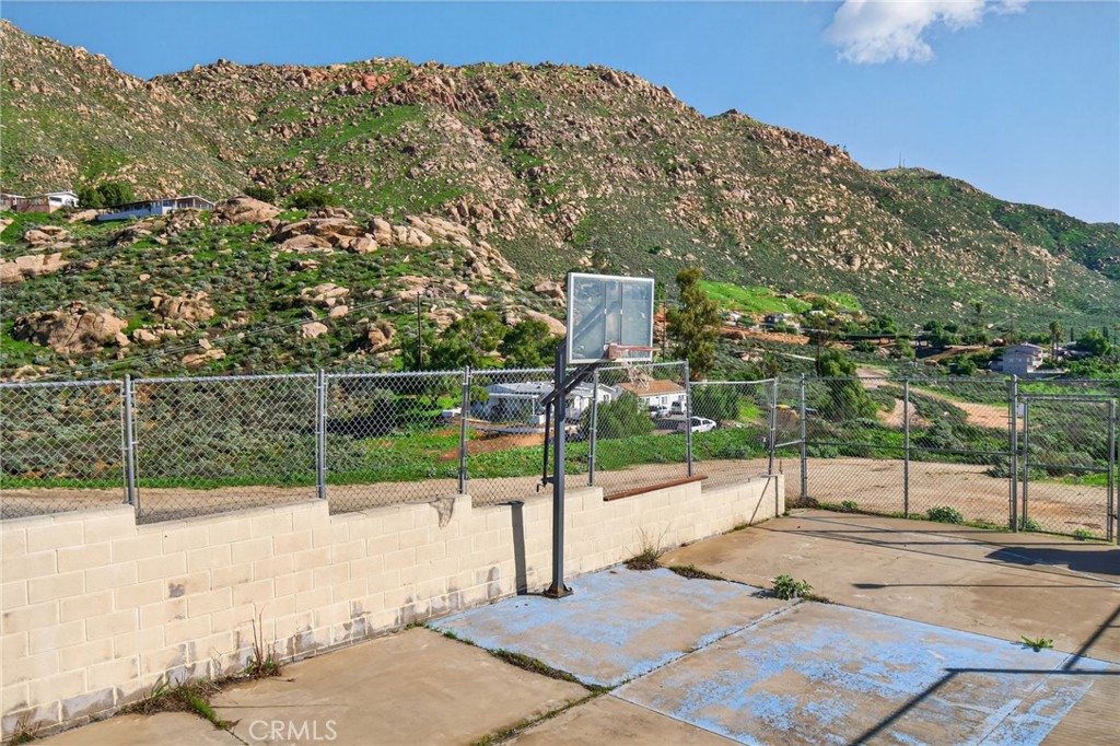 20682 Hill Top Drive Riverside, CA 92507 - Photo 65 of 70 Basketball court.