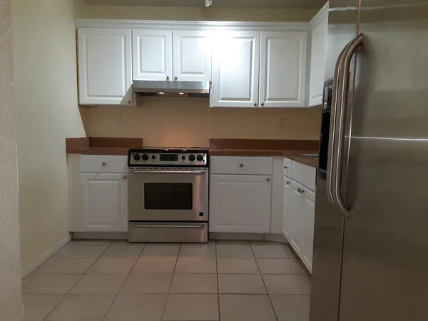 $1,700 | 711 North Pine Island Road, Unit 206, Plantation, FL 33324