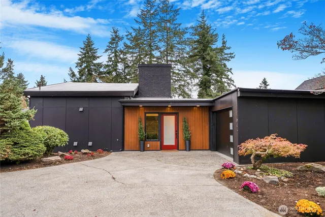 $1,380,000 | 11647 Beacon Avenue South, Unit 1, Seattle, WA 98178