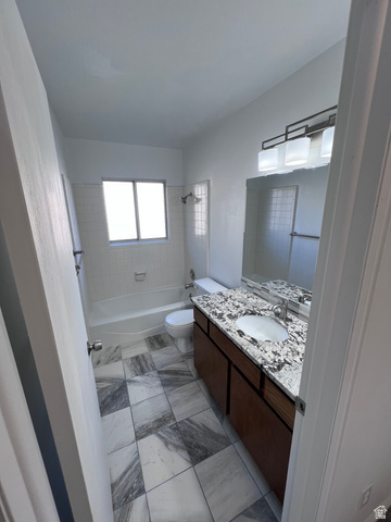 556 North Fairfield Road, Unit D4 Layton, UT 84041 - Photo 11 of 23 Full bath with bathing tub / shower combination and vanity