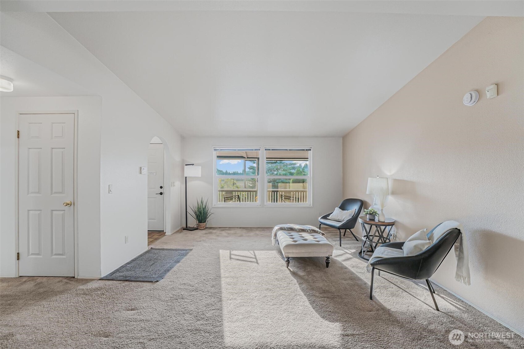 17710 Albany Street Southwest Rochester, WA 98579 - Photo 4 of 26