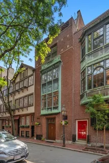 $8,850,000 | 32 Lime Street, Boston, MA 02108