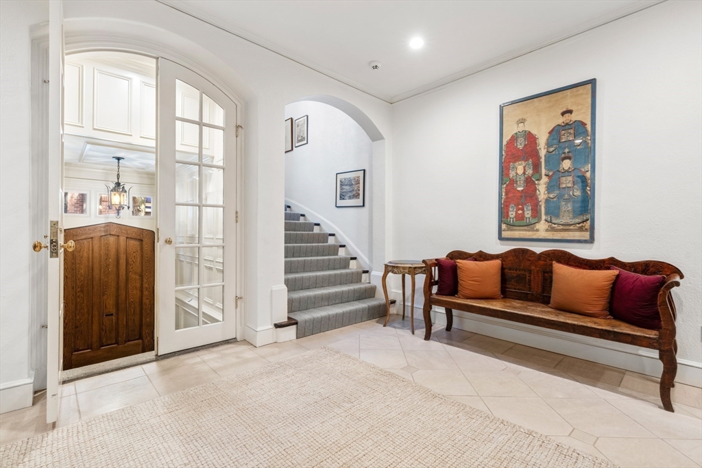 32 Lime Street Boston, MA 02108 - Photo 4 of 36