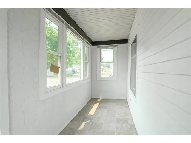 $1,999 | 938 North Cypress Street, St. Paul, MN 55106