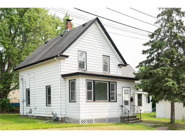 $1,999 | 938 North Cypress Street, St. Paul, MN 55106