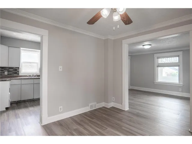 $1,999 | 938 North Cypress Street, St. Paul, MN 55106