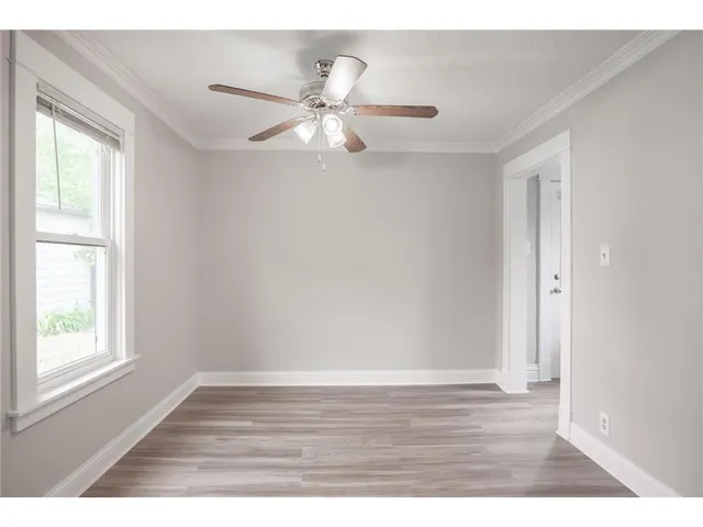 $1,999 | 938 North Cypress Street, St. Paul, MN 55106