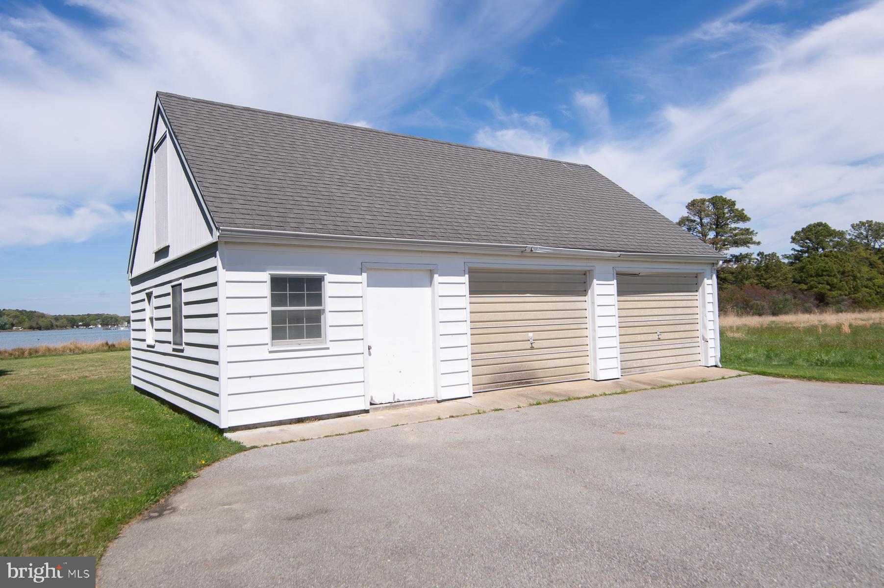 5704 Ross Neck Road Cambridge, MD 21613 - Photo 27 of 98 Charming garage with scenic backdrop.