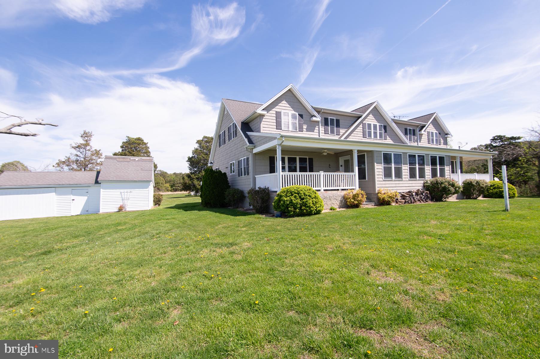 5704 Ross Neck Road Cambridge, MD 21613 - Photo 33 of 98 Charming home with expansive lawn.