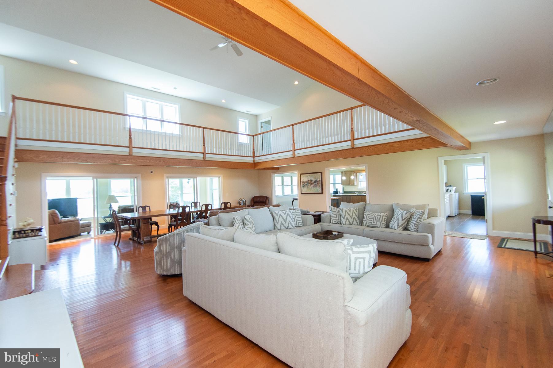 5704 Ross Neck Road Cambridge, MD 21613 - Photo 50 of 98 Spacious, airy living area with charm.