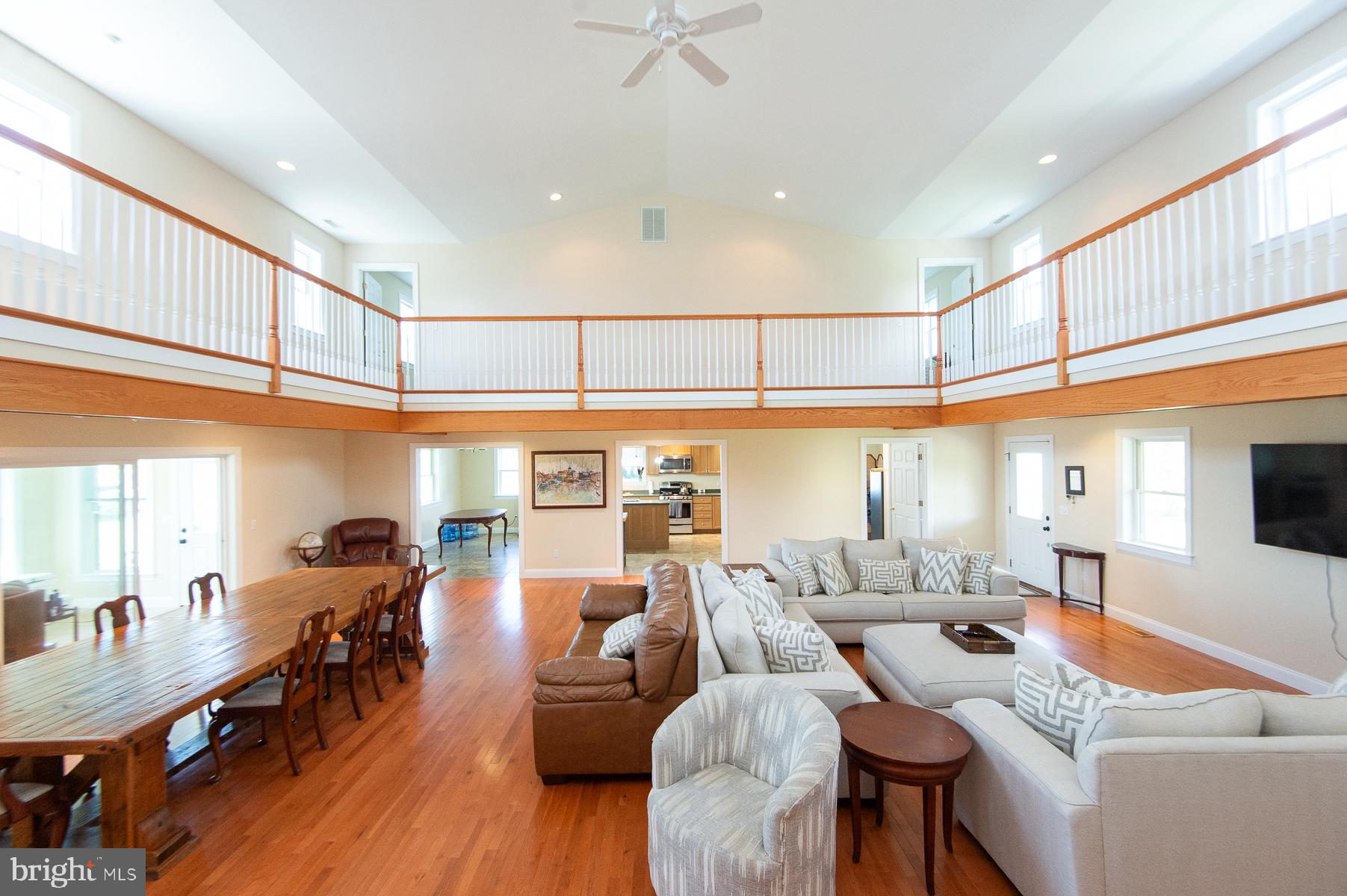 5704 Ross Neck Road Cambridge, MD 21613 - Photo 54 of 98 Spacious, airy living area with charm.