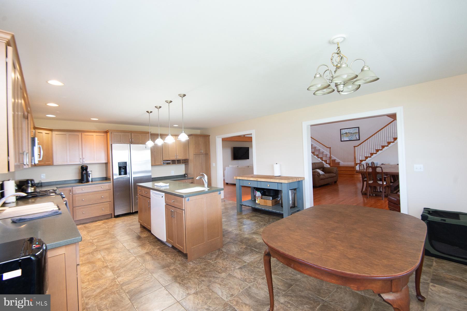 5704 Ross Neck Road Cambridge, MD 21613 - Photo 56 of 98 Spacious kitchen with modern elegance.