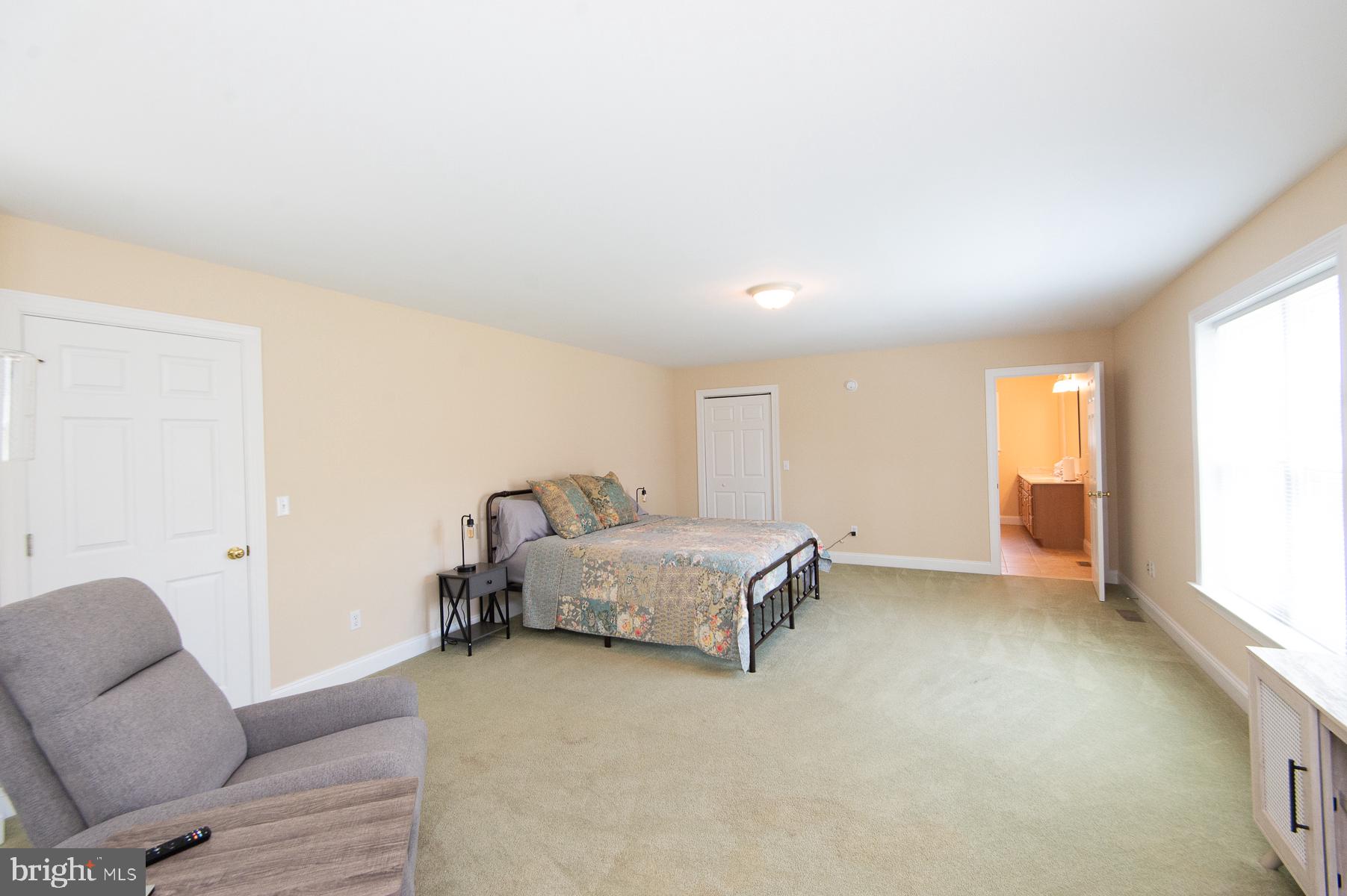 5704 Ross Neck Road Cambridge, MD 21613 - Photo 64 of 98 Spacious, serene bedroom retreat.
