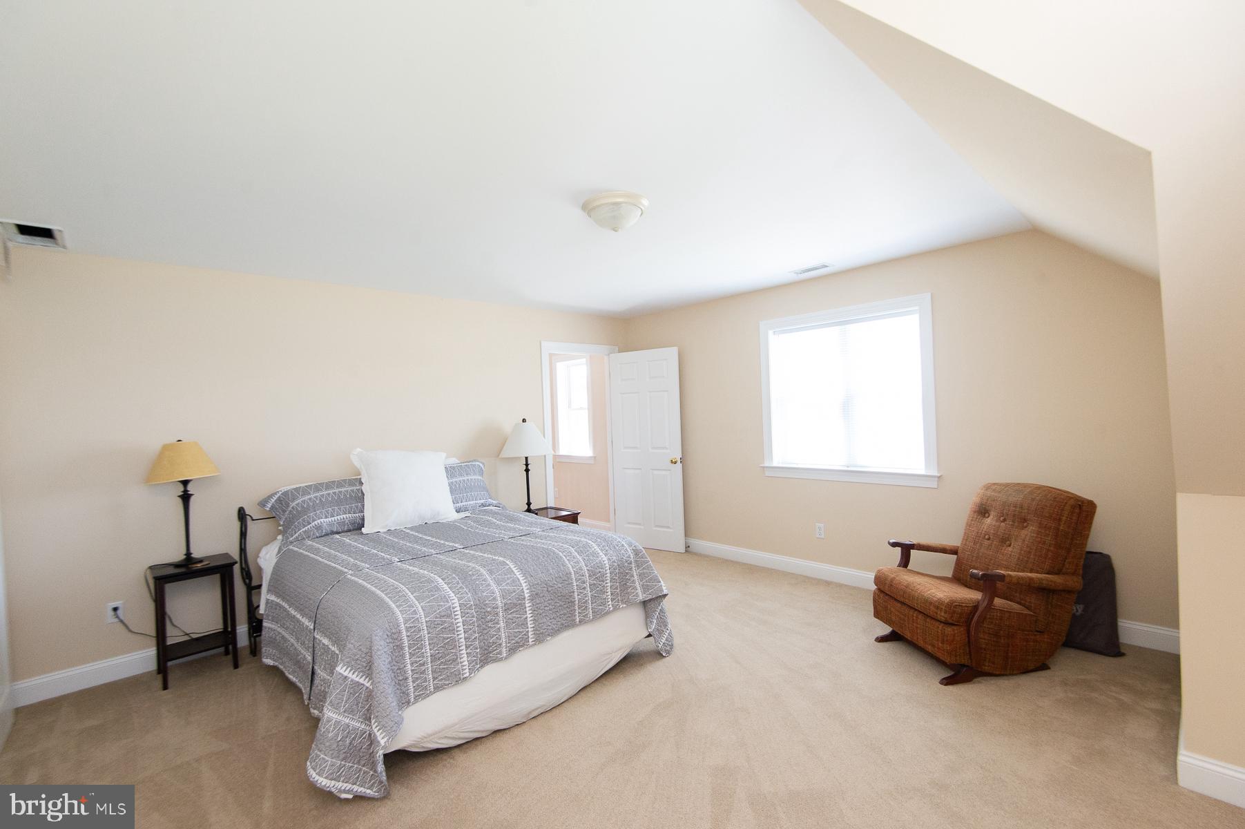 5704 Ross Neck Road Cambridge, MD 21613 - Photo 83 of 98 Spacious, serene bedroom retreat.