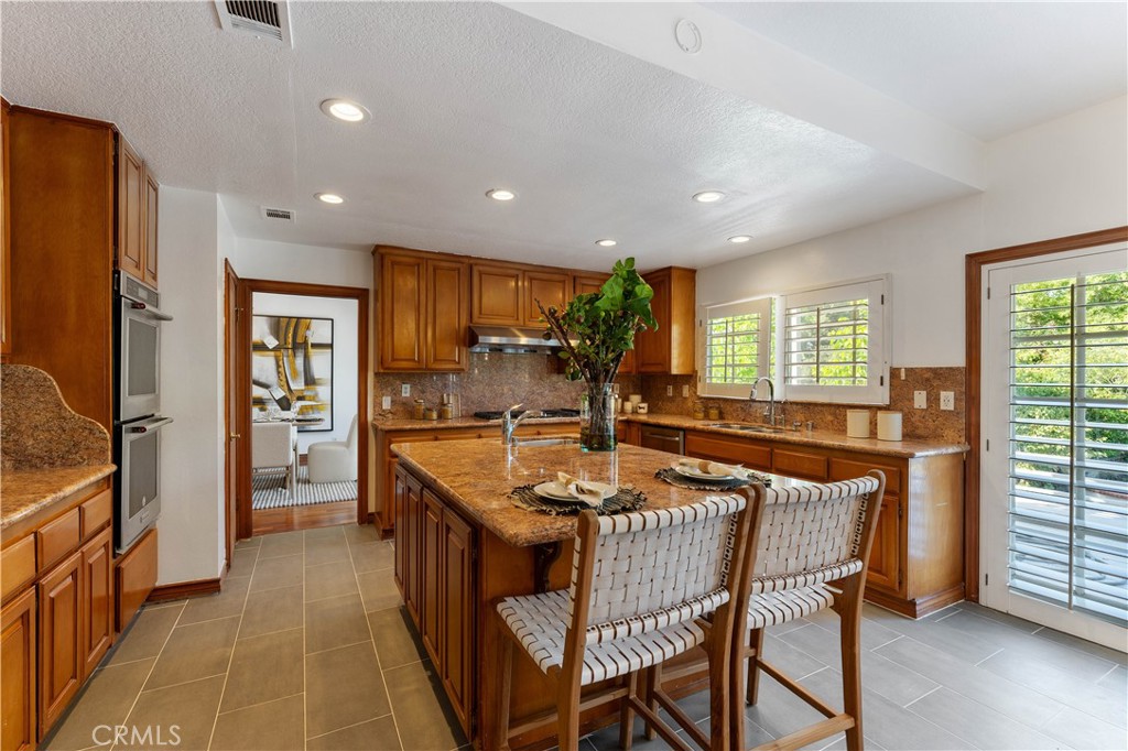 1011 Rodeo Road Arcadia, CA 91006 - Photo 16 of 44