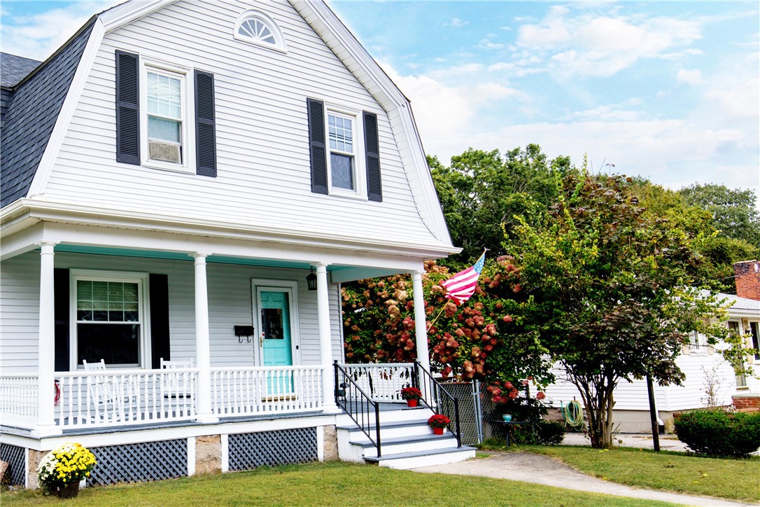 36 Highland Avenue Westerly, RI 02891 - Photo 1 of 39 Gallery Image 1