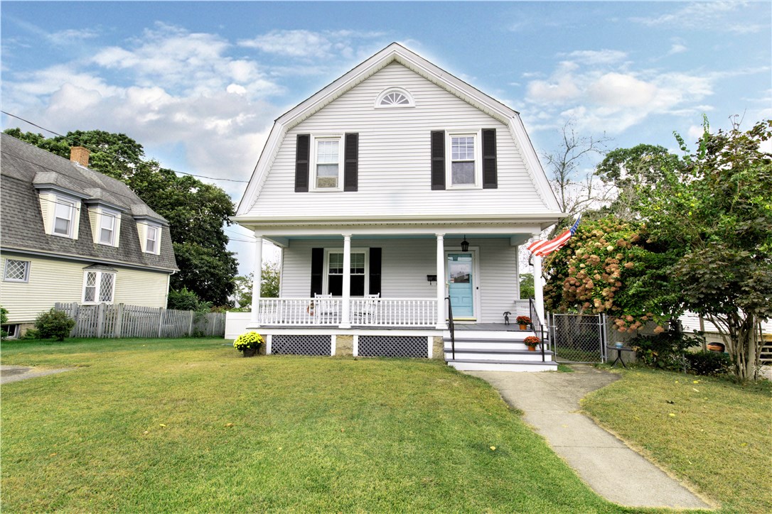 36 Highland Avenue Westerly, RI 02891 - Photo 2 of 39 Gallery Image 2
