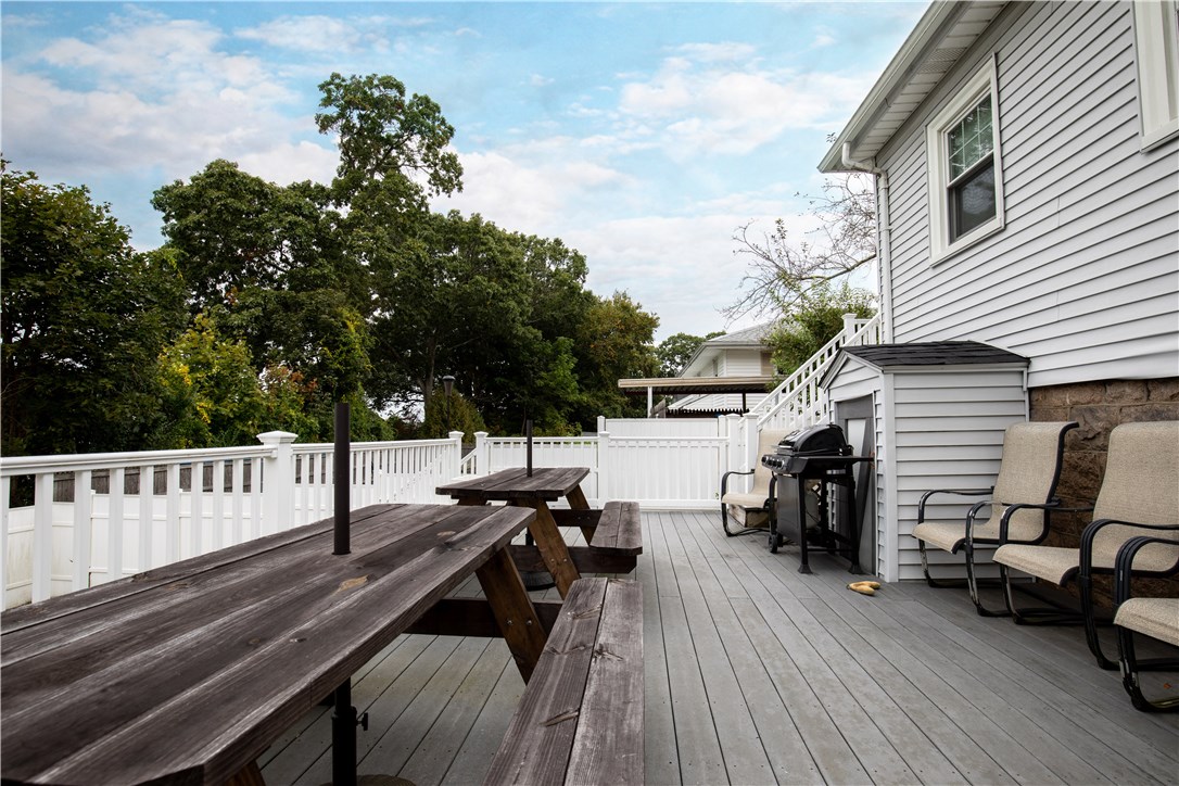 36 Highland Avenue Westerly, RI 02891 - Photo 6 of 39 Gallery Image 6